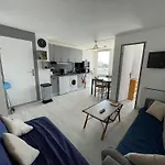 T2 Renove Avec Cabine, Piscine, Animaux Admis, Parking A 500m De La - Fr-1-106-49