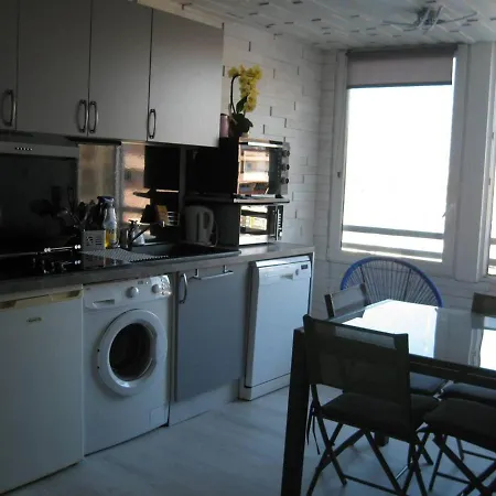 T2 Renove Avec Cabine, Piscine, Animaux Admis, Parking A 500m De La - Fr-1-106-49 Apartment