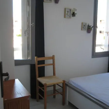 T2 Renove Avec Cabine, Piscine, Animaux Admis, Parking A 500m De La - Fr-1-106-49 Saint-Cyprien (Pyrenees-Orientales)